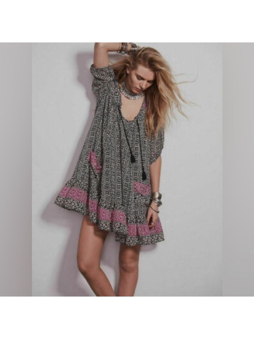 FREE PEOPLE PENNY LANE BLACK COMBO
CHIFFON TUNIC DRESS
SIZE SMALL